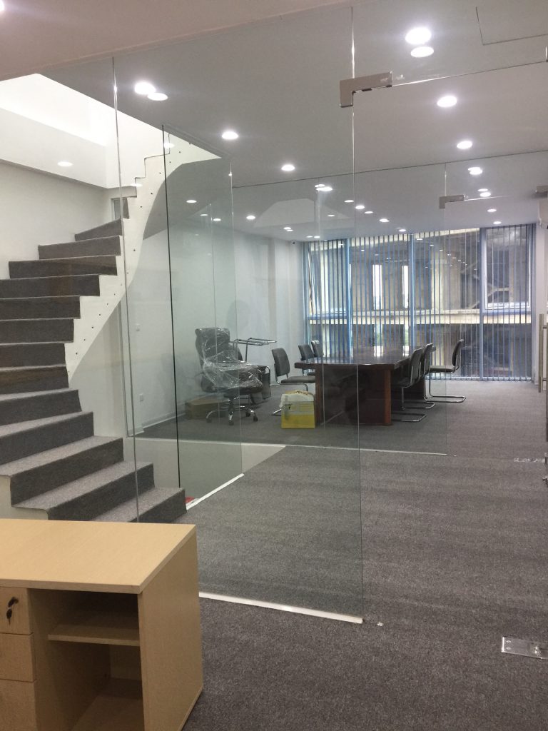 Thảm văn phòng Na với tông màu xám trang nhã tinh tế