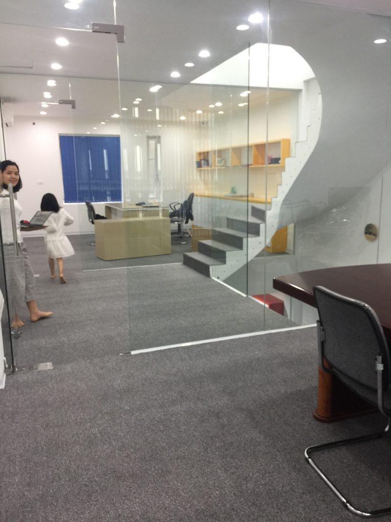 Không gian văn phòng thu hút ánh nhìn và trở nên sang trọng hơn rất nhiều