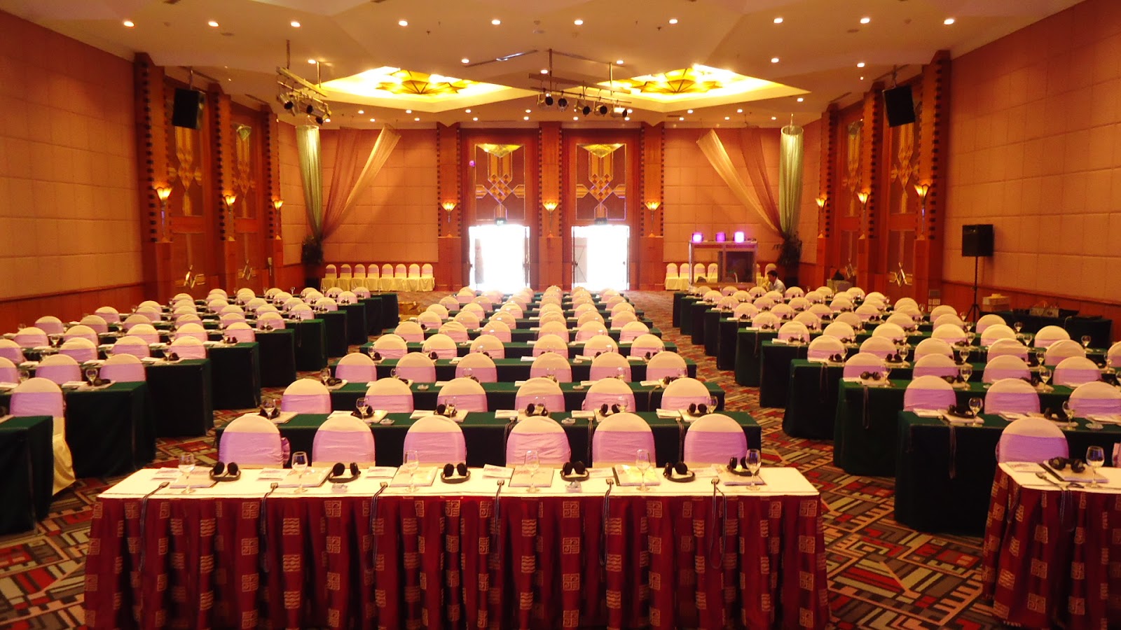 thảm hội nghị giá rẻ