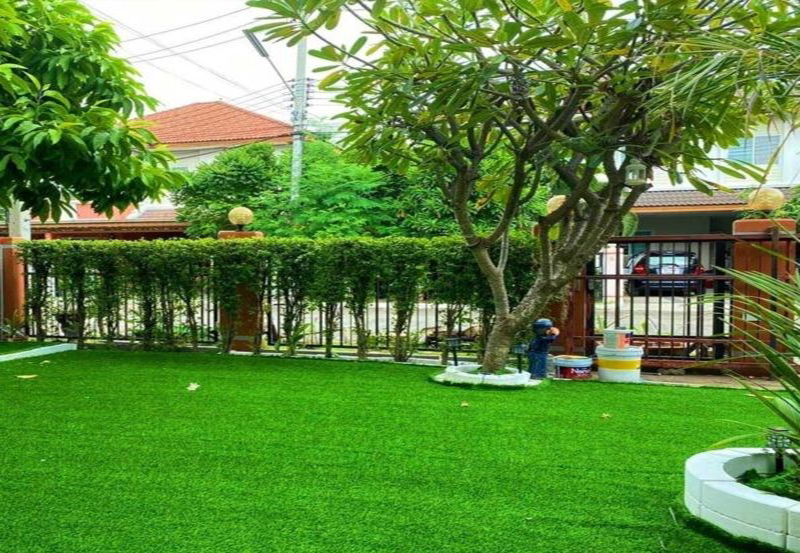 Tuổi thọ trung bình của thảm cỏ nhân tạo ngoài trời khá cao