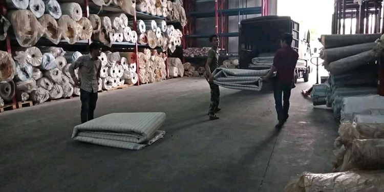 Hoàn thiện thi công thảm văn phòng màu ghi nhã nhặn cho văn phòng 