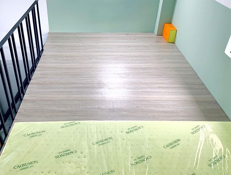 Hình ảnh thi công tấm pvc trải sàn