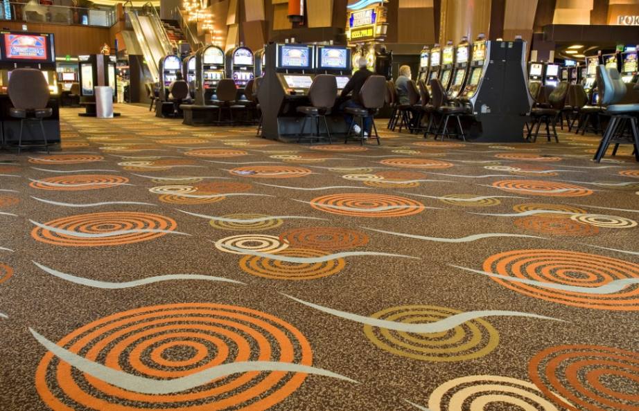 Thảm nhà hàng với chất liệu nỉ